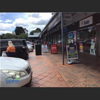 Shop nail vùng Croydon cần sang giá rẻ