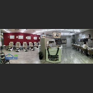 Cần sang shop nail gấp nằm trong shopping đông đúc ở Melbourne