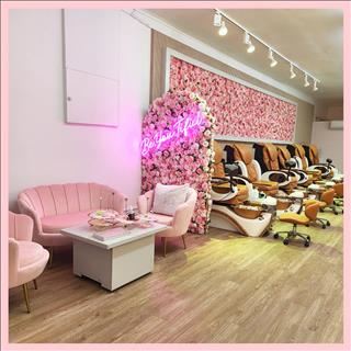 Cần sang tiệm nails gần Mentone, Vic, làm booking, dễ quản lý