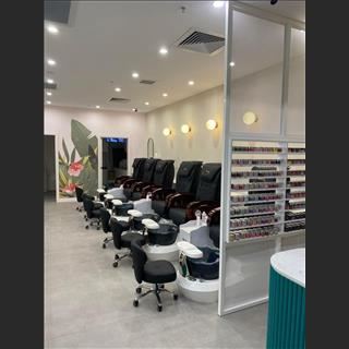 Cần sang gấp shop nail ở Oakleigh Central, đã hoạt động 3 năm