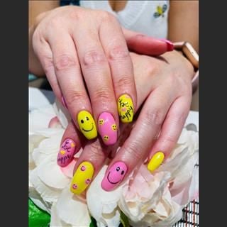 Shop nails ngay trung tâm của Hobart tuyển thợ nails & thợ nối mI